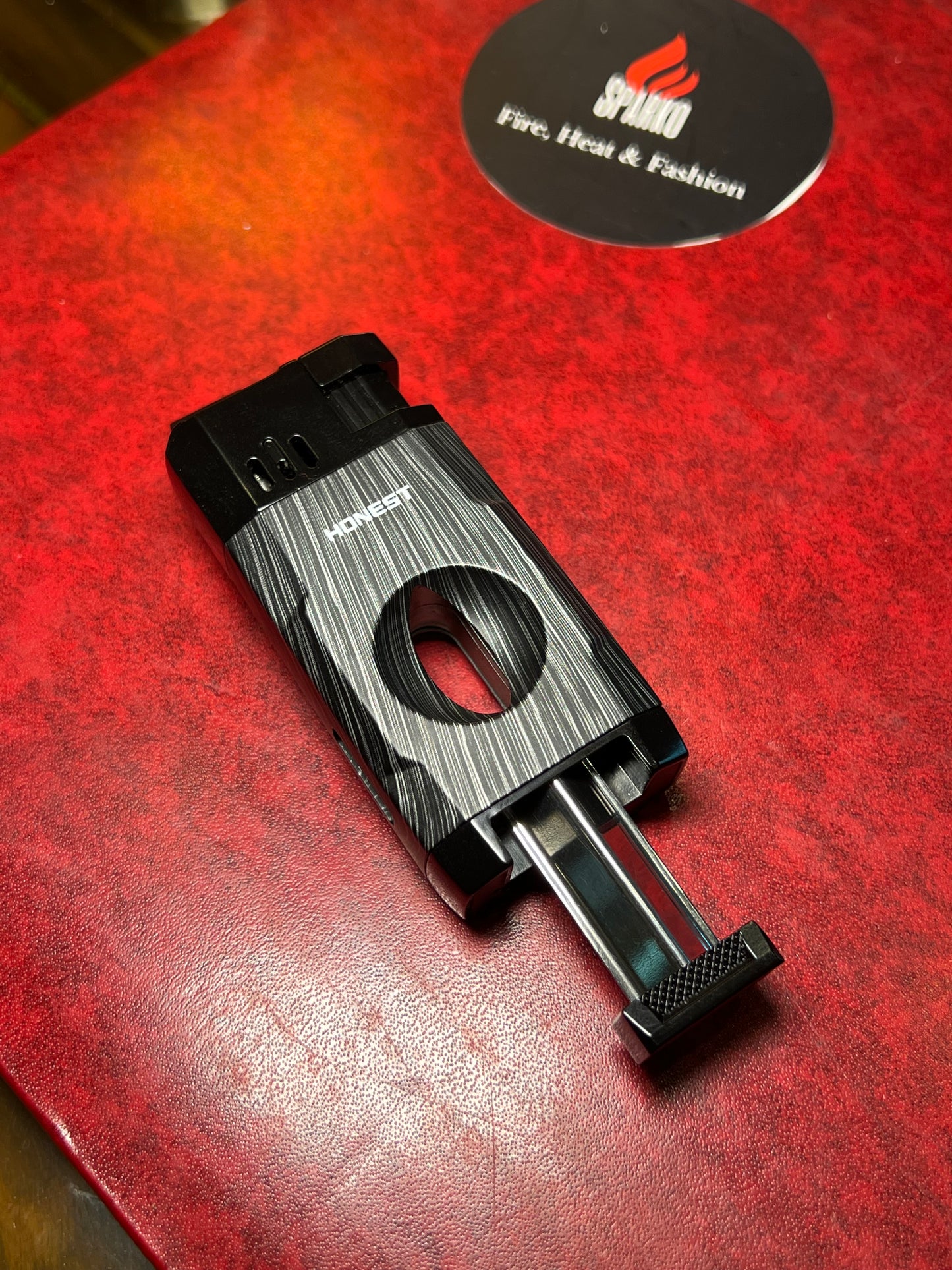 Cigar v cut lighter