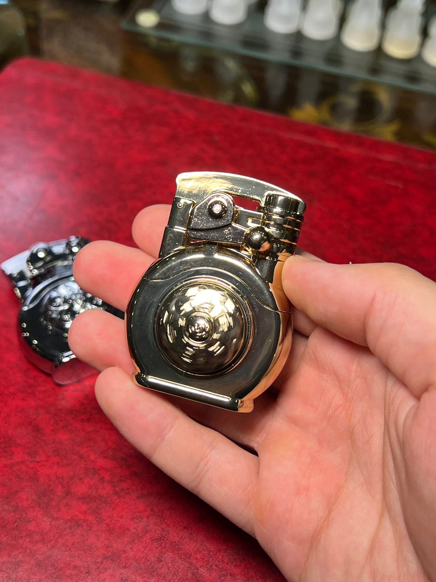 Classic spinner lighter