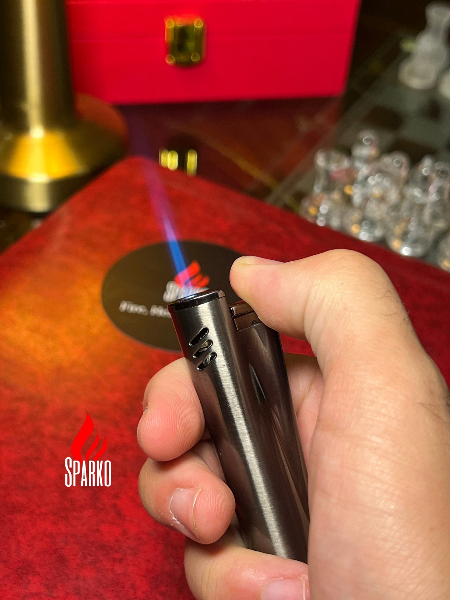 Clipper gaslighter