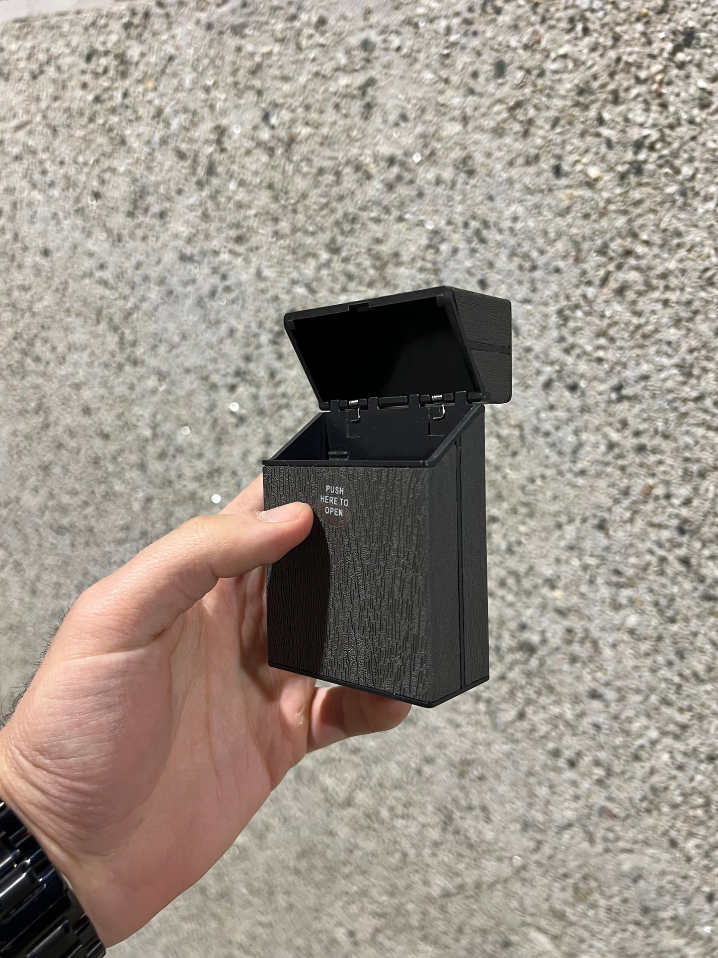 Cigarettes case