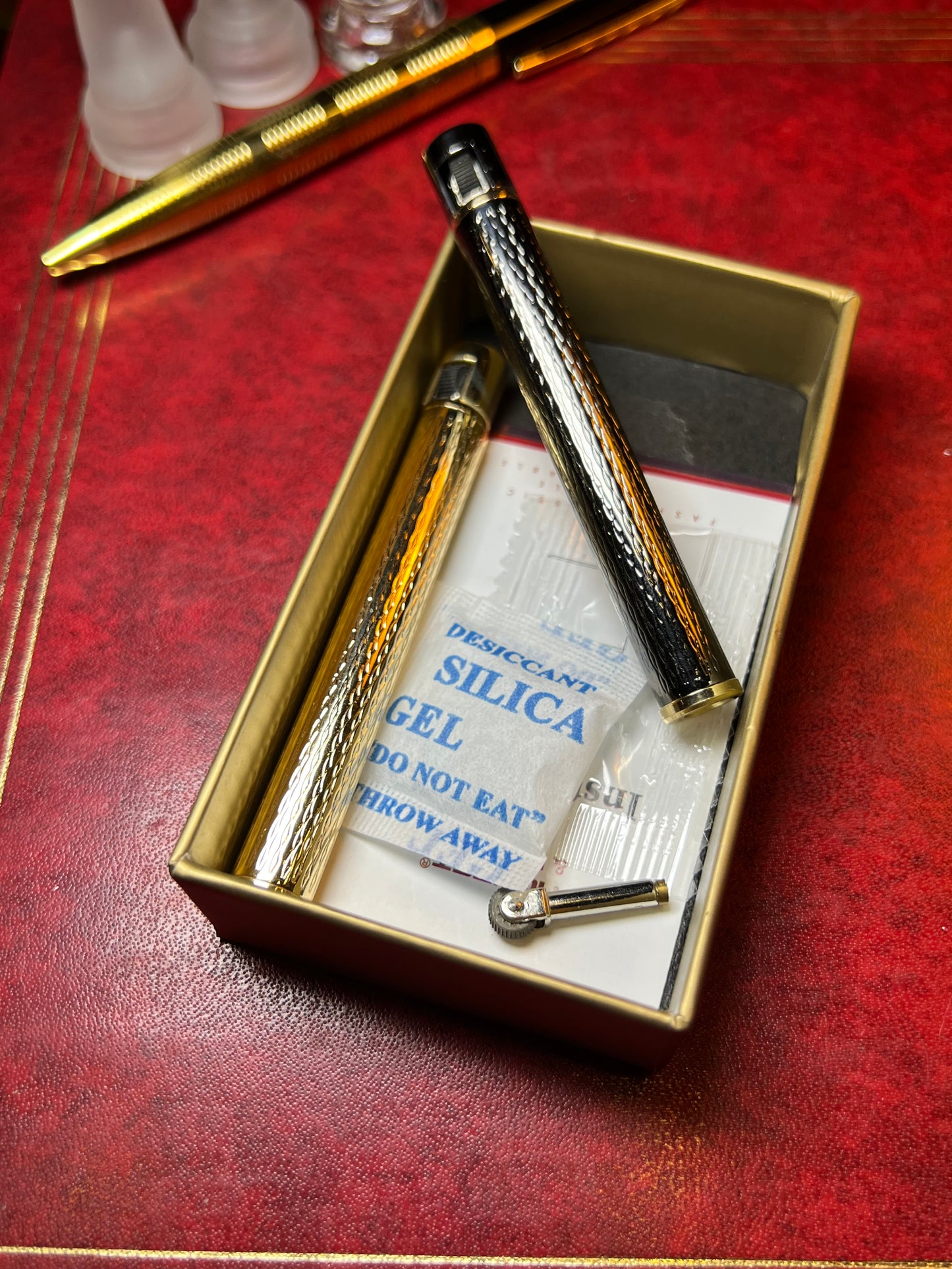 Cigarette oldmoney lighter