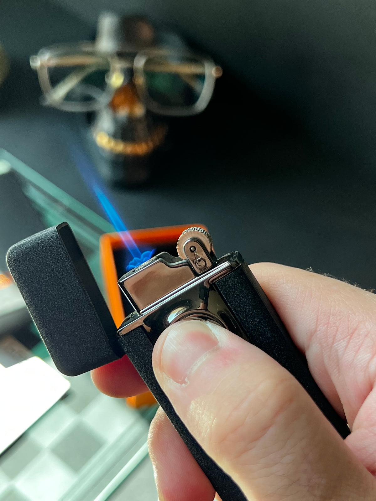 Classic dual flame lighter