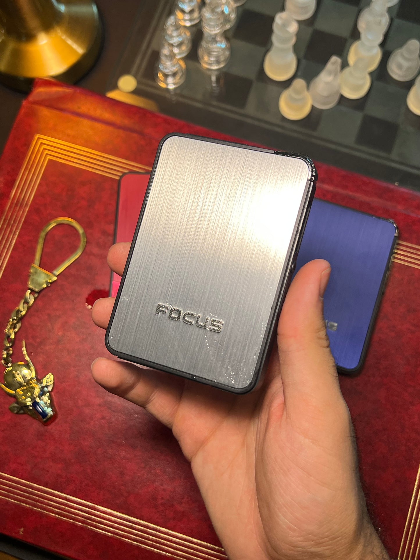 Slim cigarette case
