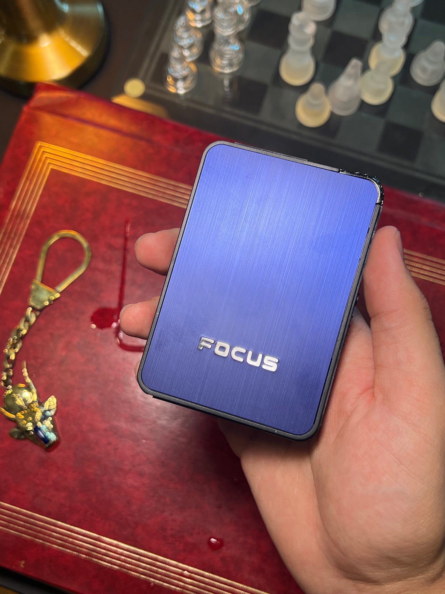 Slim cigarette case
