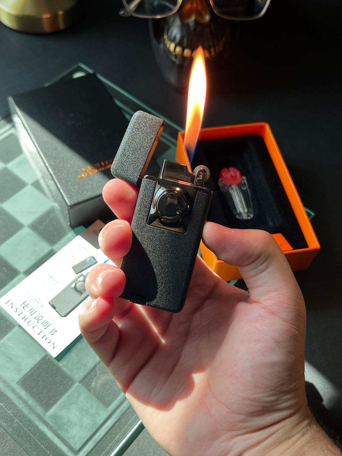 Classic dual flame lighter