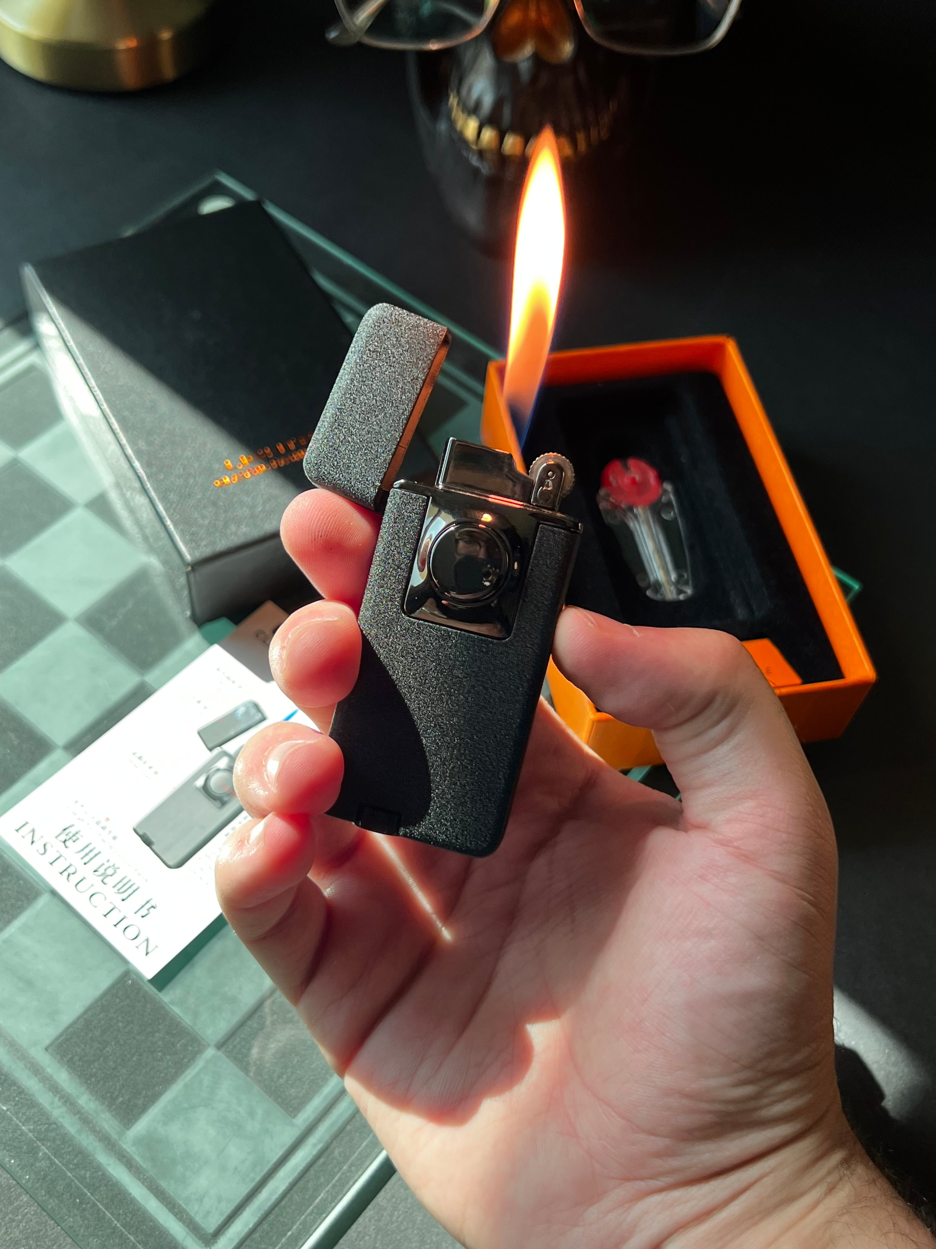 Classic dual flame lighter