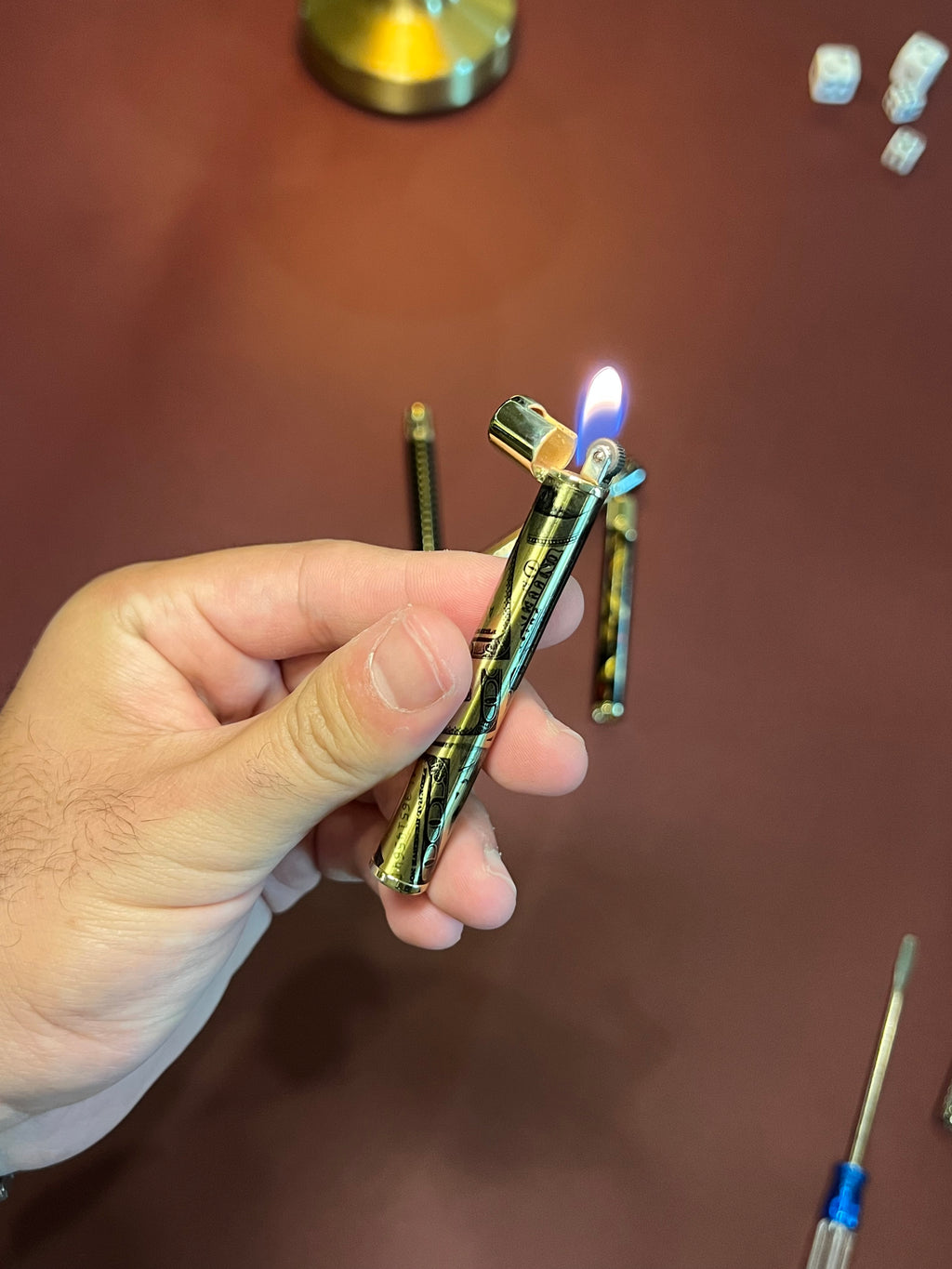Cigarette lighter honest