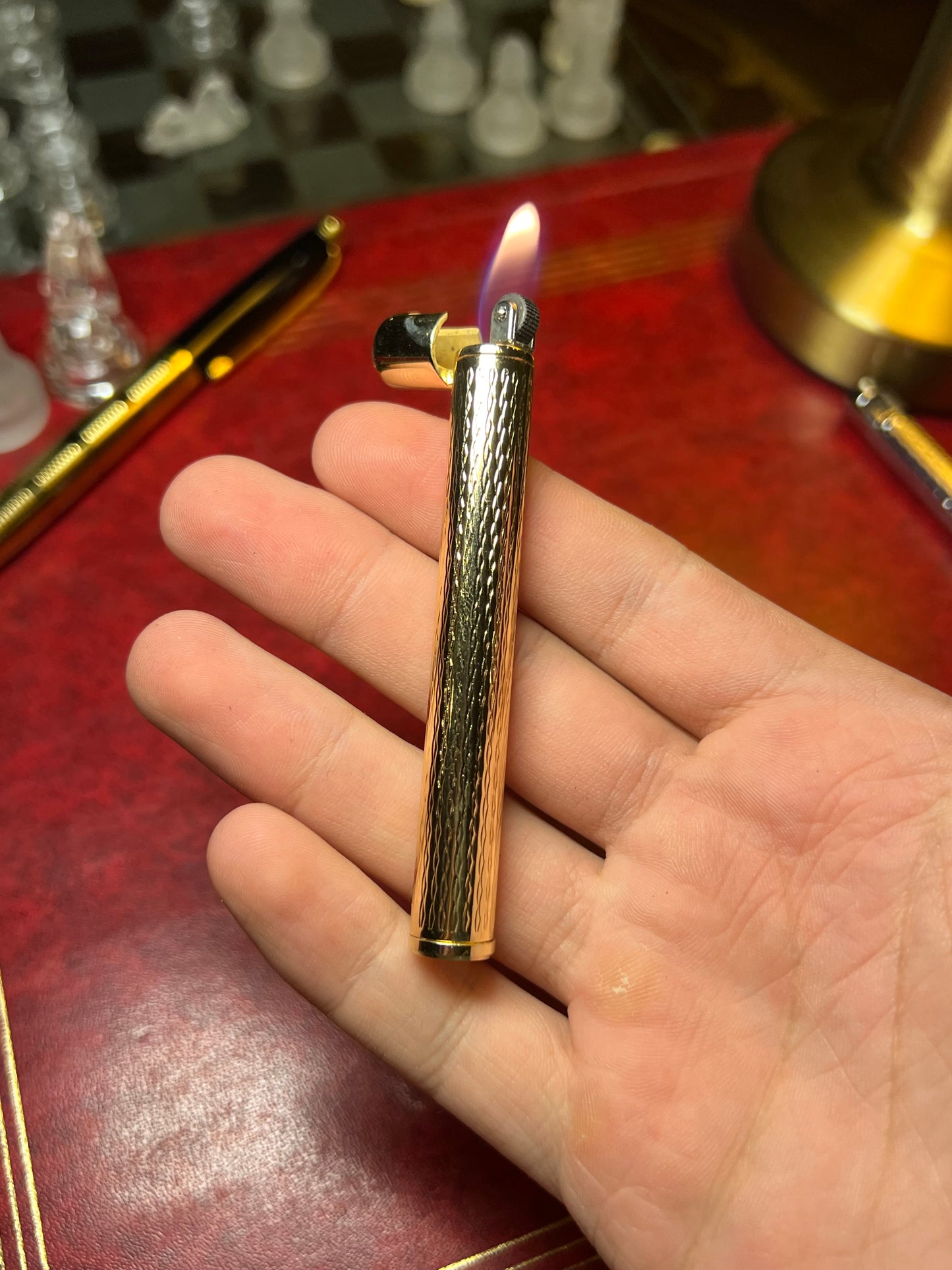 Cigarette oldmoney lighter