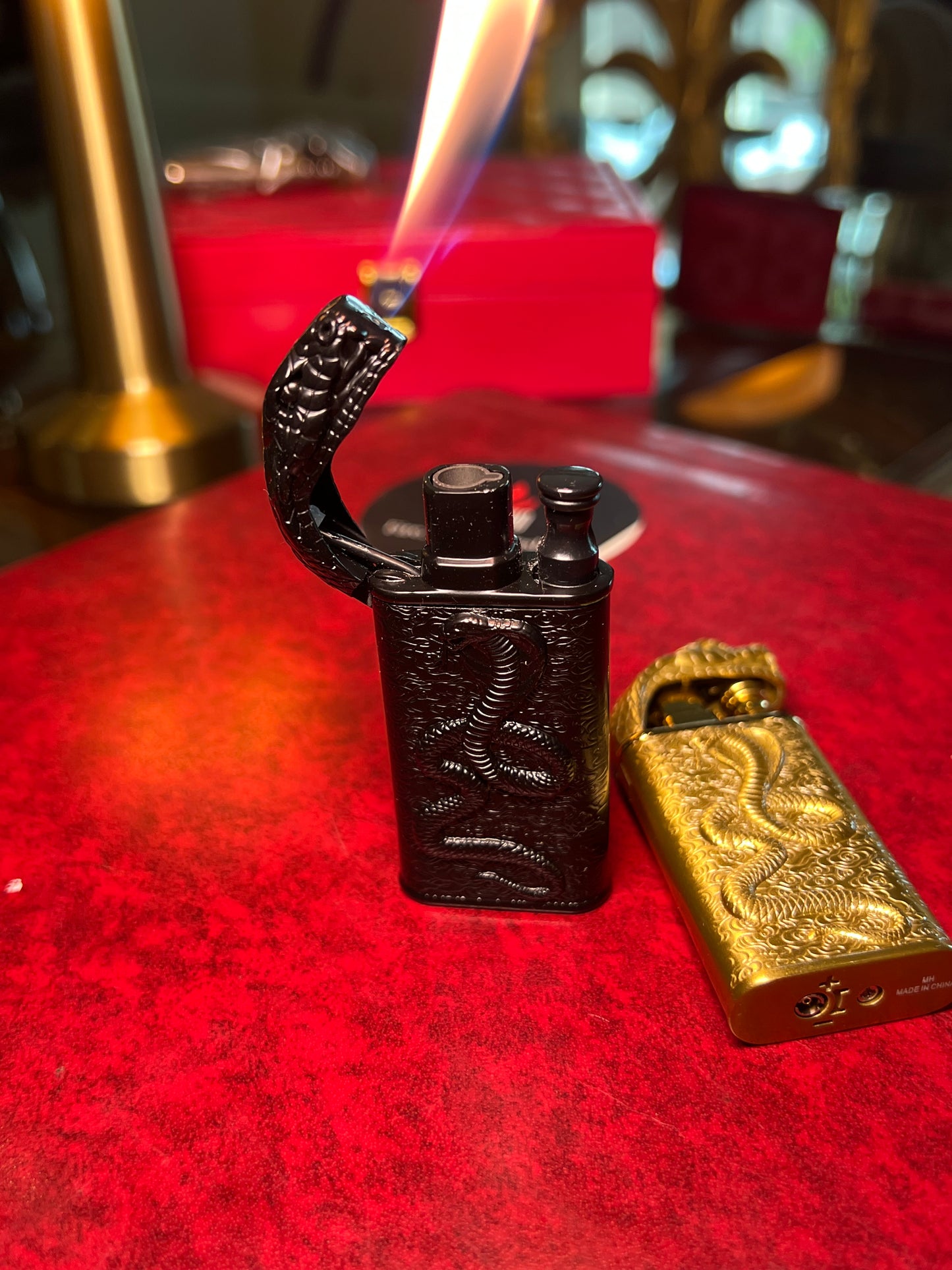 Egyptain cobra lighter