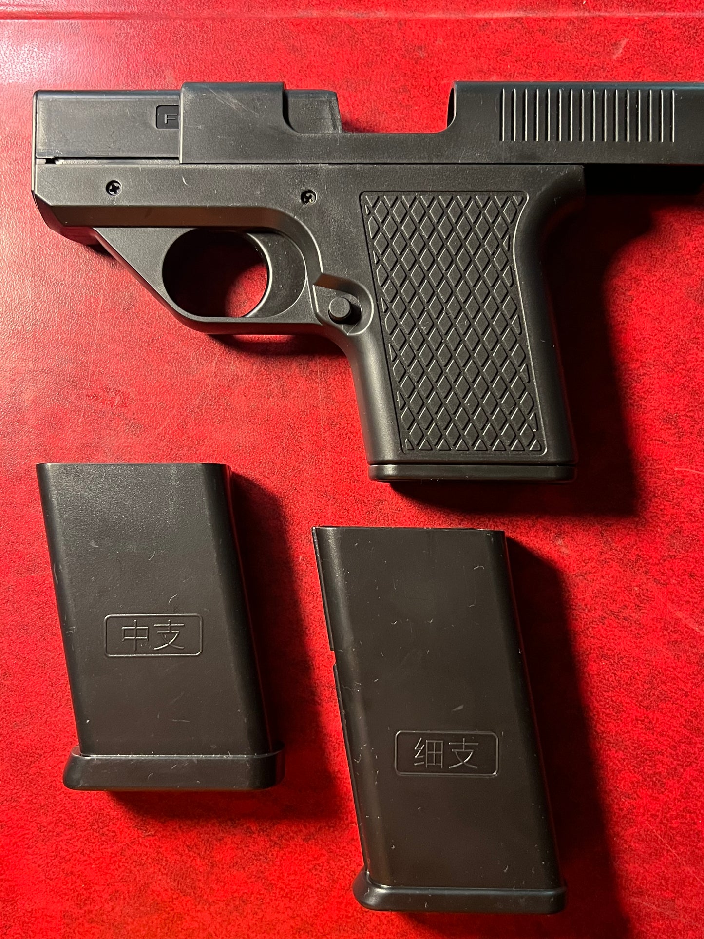 Gun cigarette case