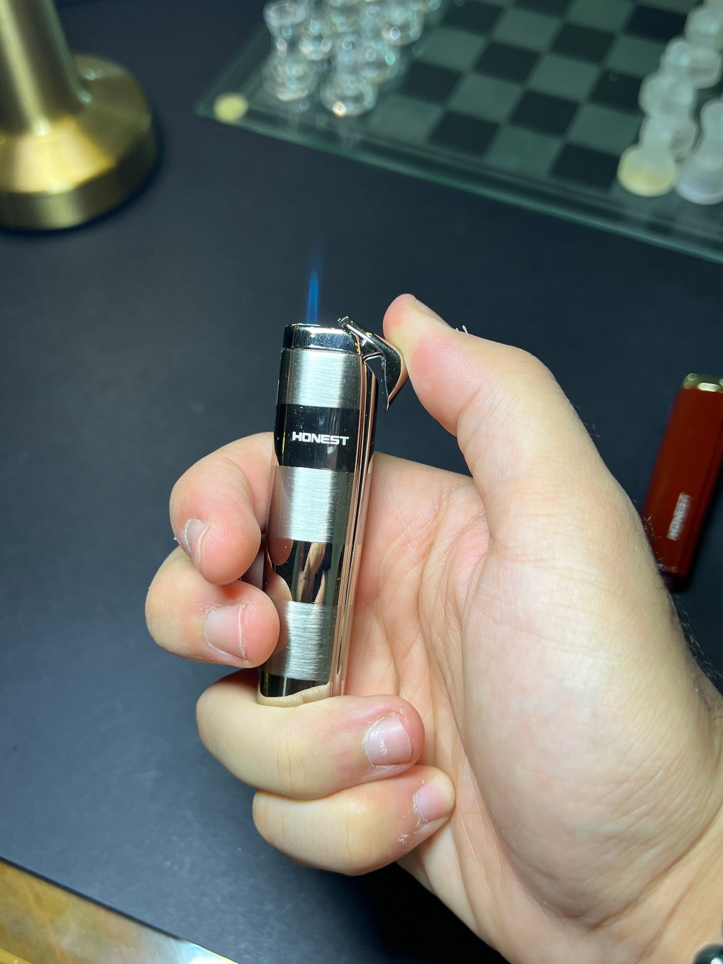 Honest classic lighter