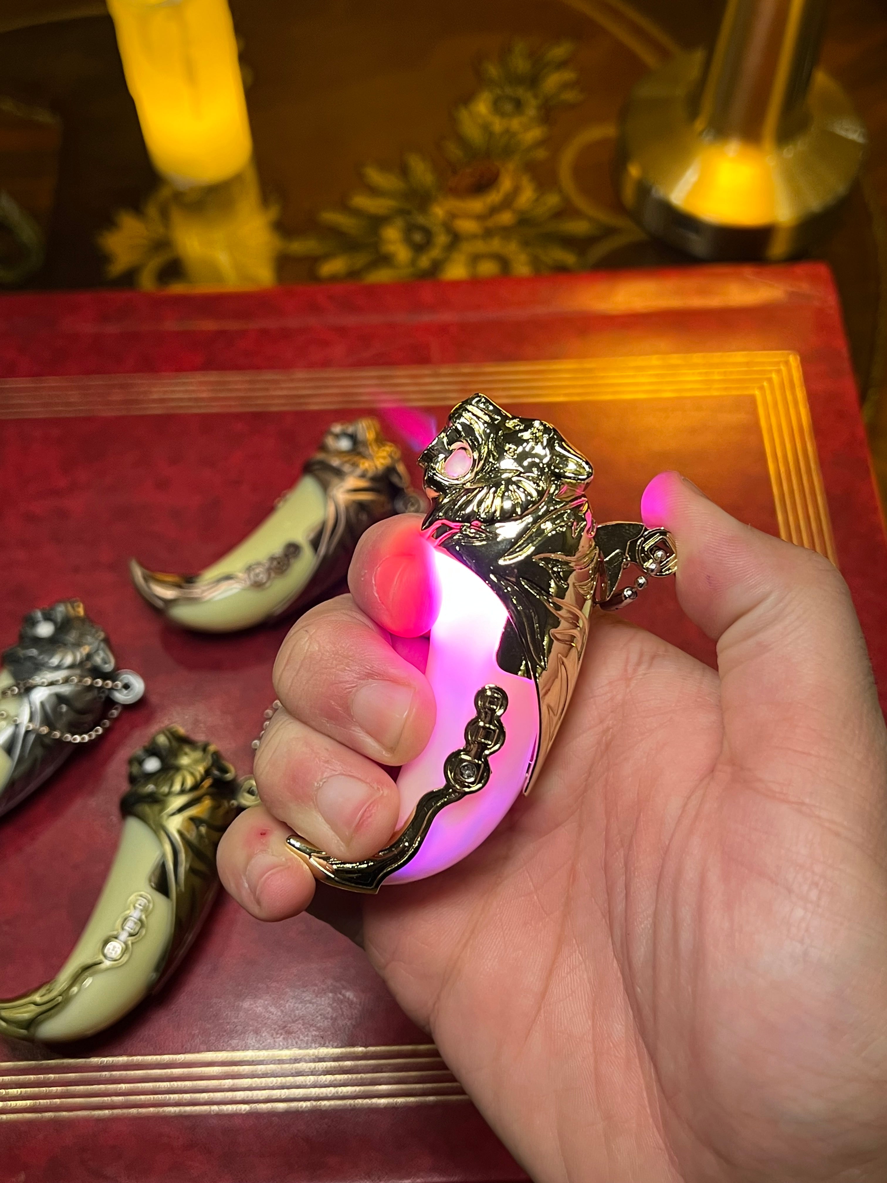 Tiger teeth