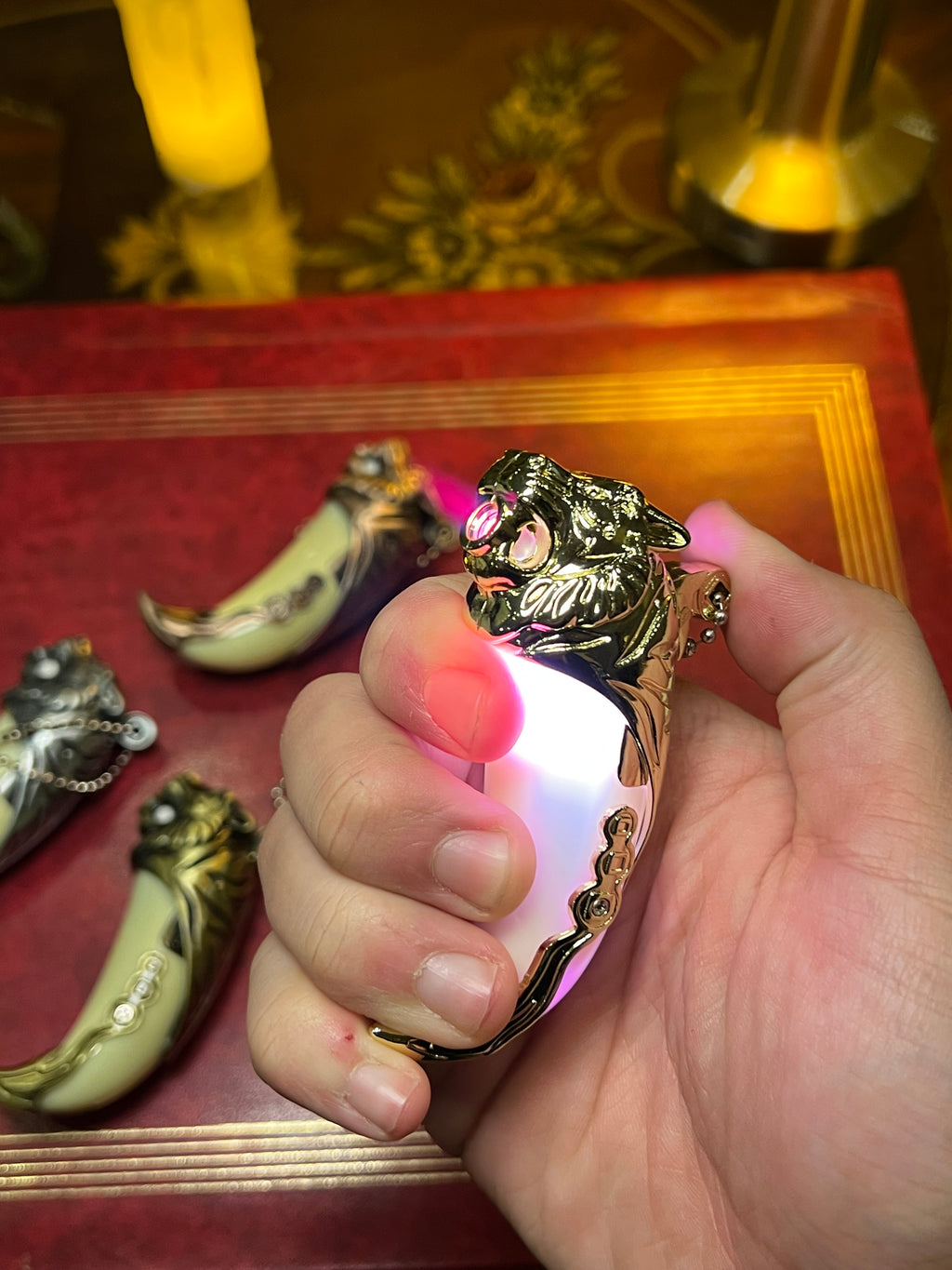 Tiger teeth