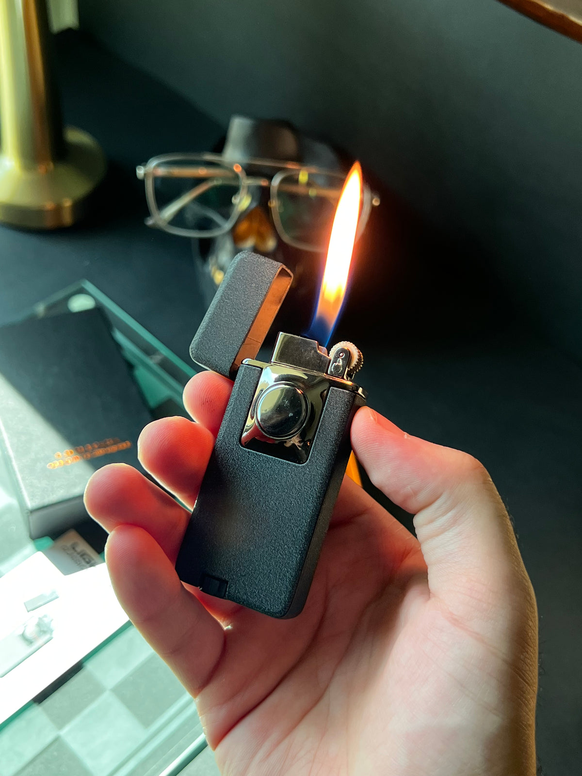Classic dual flame lighter
