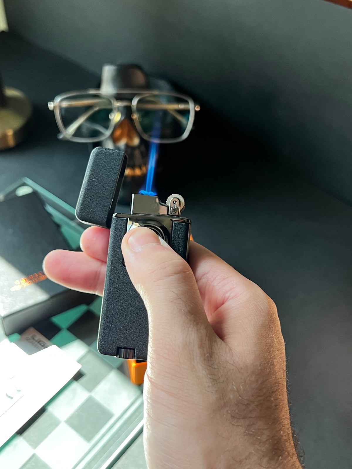 Classic dual flame lighter
