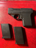 Gun cigarette case
