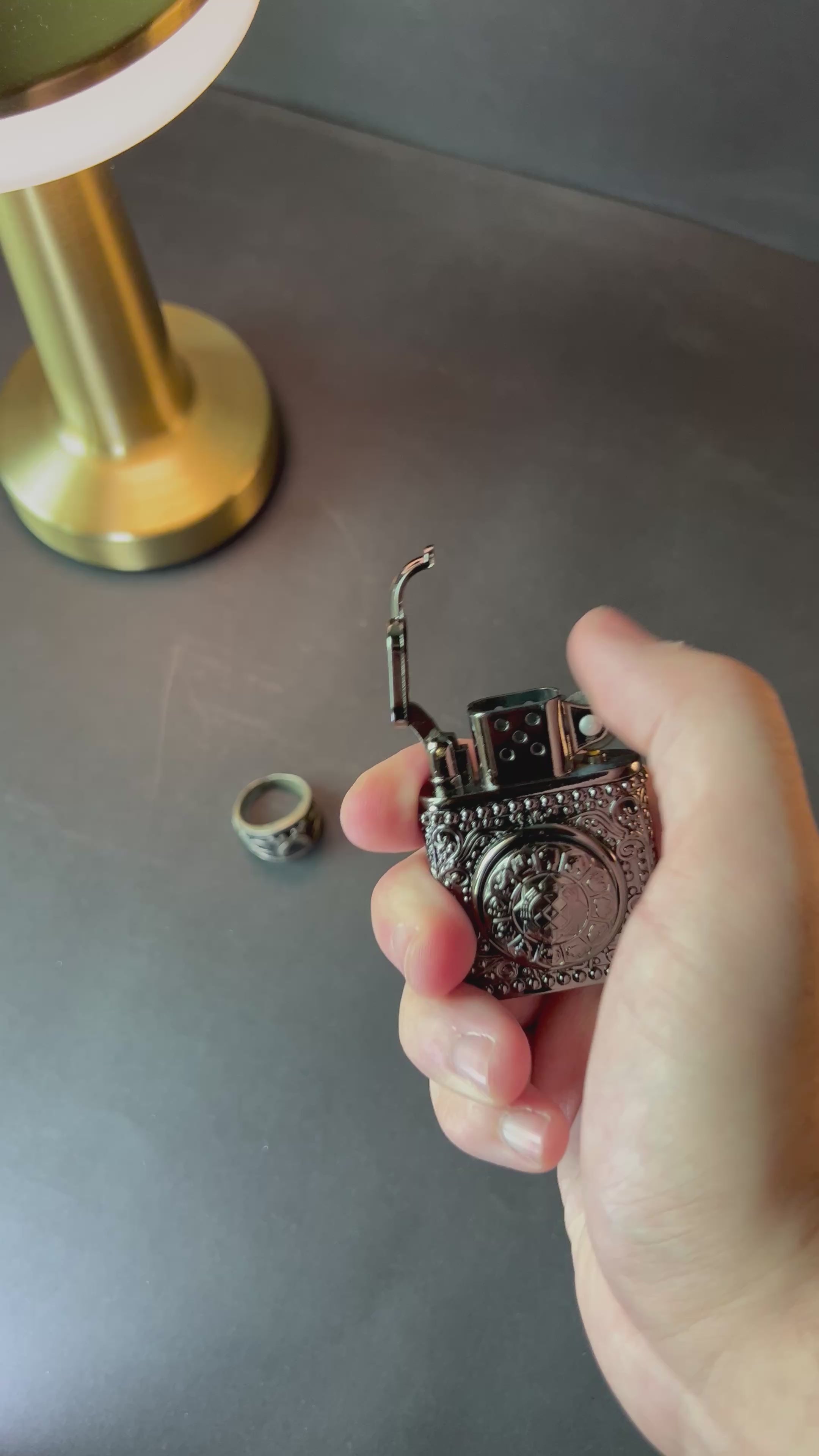 Galleria flame lighter